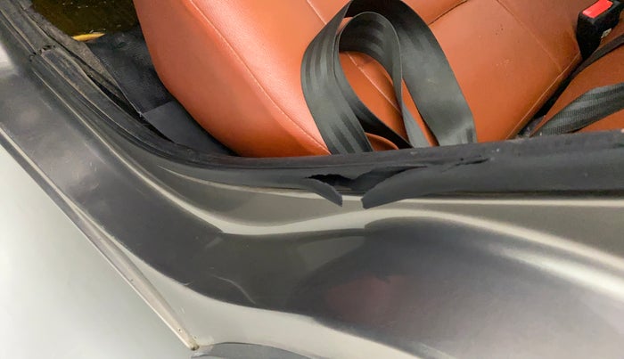 2016 Renault Kwid RXT 0.8, Petrol, Manual, 45,277 km, Rear left door - Beading has minor damage