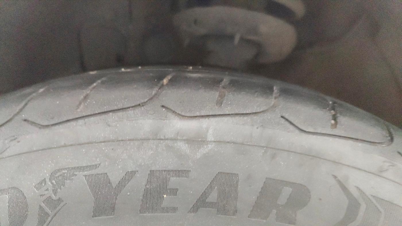 2024 Hyundai Verna SX (O) 1.5 TURBO PETROL DCT, Petrol, Automatic, 55,957 km, Left Front Tyre Tread
