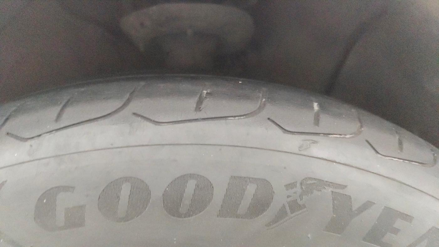2024 Hyundai Verna SX (O) 1.5 TURBO PETROL DCT, Petrol, Automatic, 55,957 km, Right Front Tyre Tread