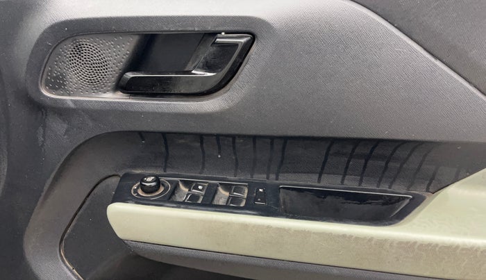 2023 Tata PUNCH ADVENTURE MT, Petrol, Manual, 45,998 km, Driver Side Door Panels Control