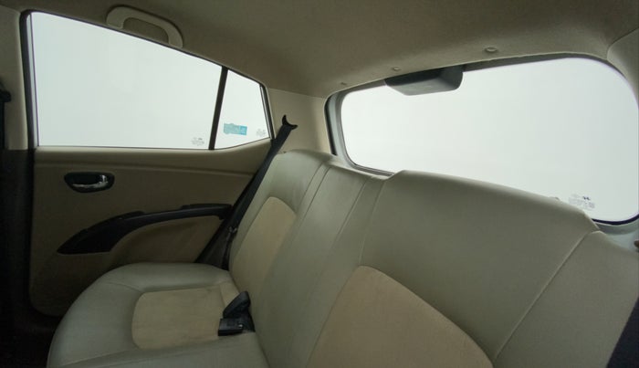 2011 Hyundai i10 MAGNA 1.2, Petrol, Manual, 60,372 km, Right Side Rear Door Cabin