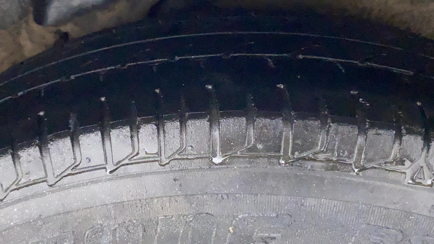 2011 Hyundai i10 MAGNA 1.2, Petrol, Manual, 60,372 km, Left Rear Tyre Tread