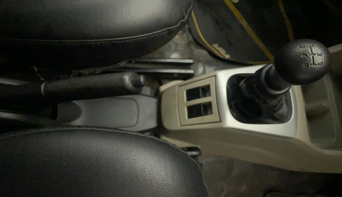 2015 Maruti Alto K10 VXI, Petrol, Manual, 27,789 km, Gear Lever