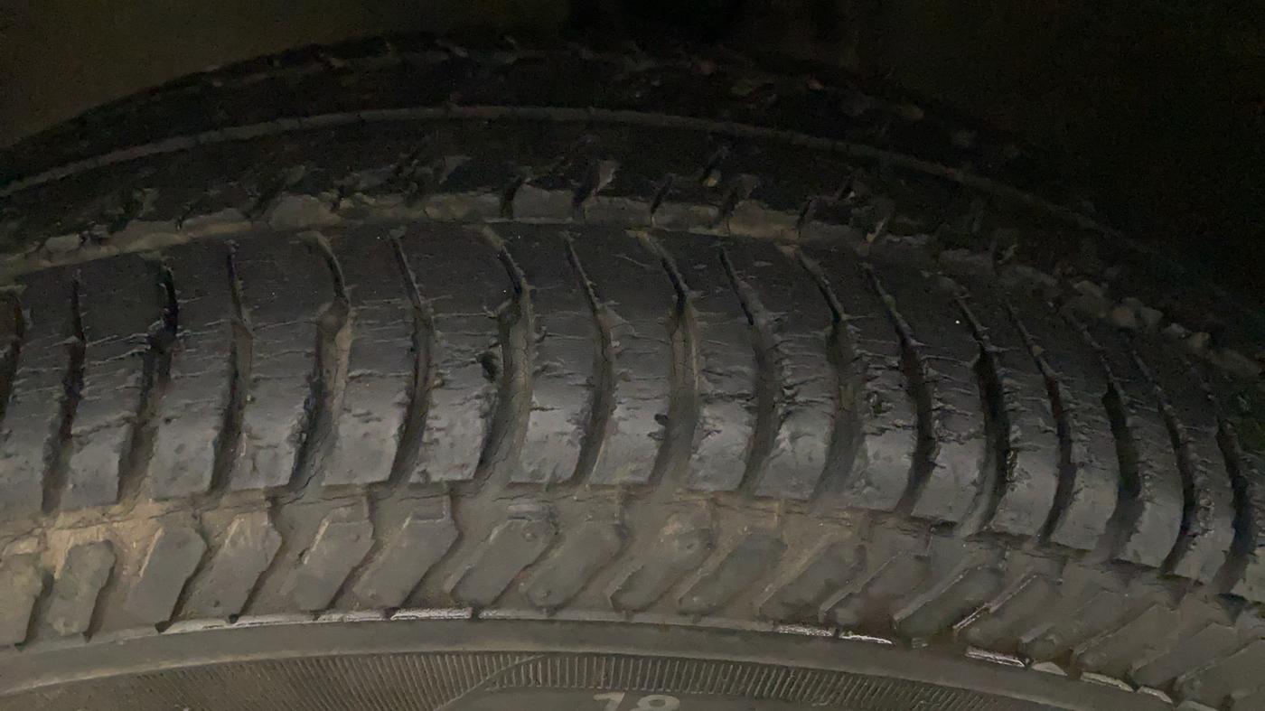 2015 Maruti Alto K10 VXI, Petrol, Manual, 27,789 km, Right Rear Tyre Tread
