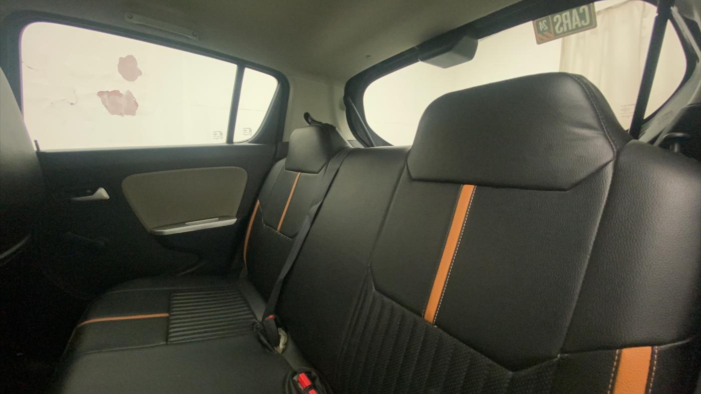 2015 Maruti Alto K10 VXI, Petrol, Manual, 27,789 km, Right Side Rear Door Cabin