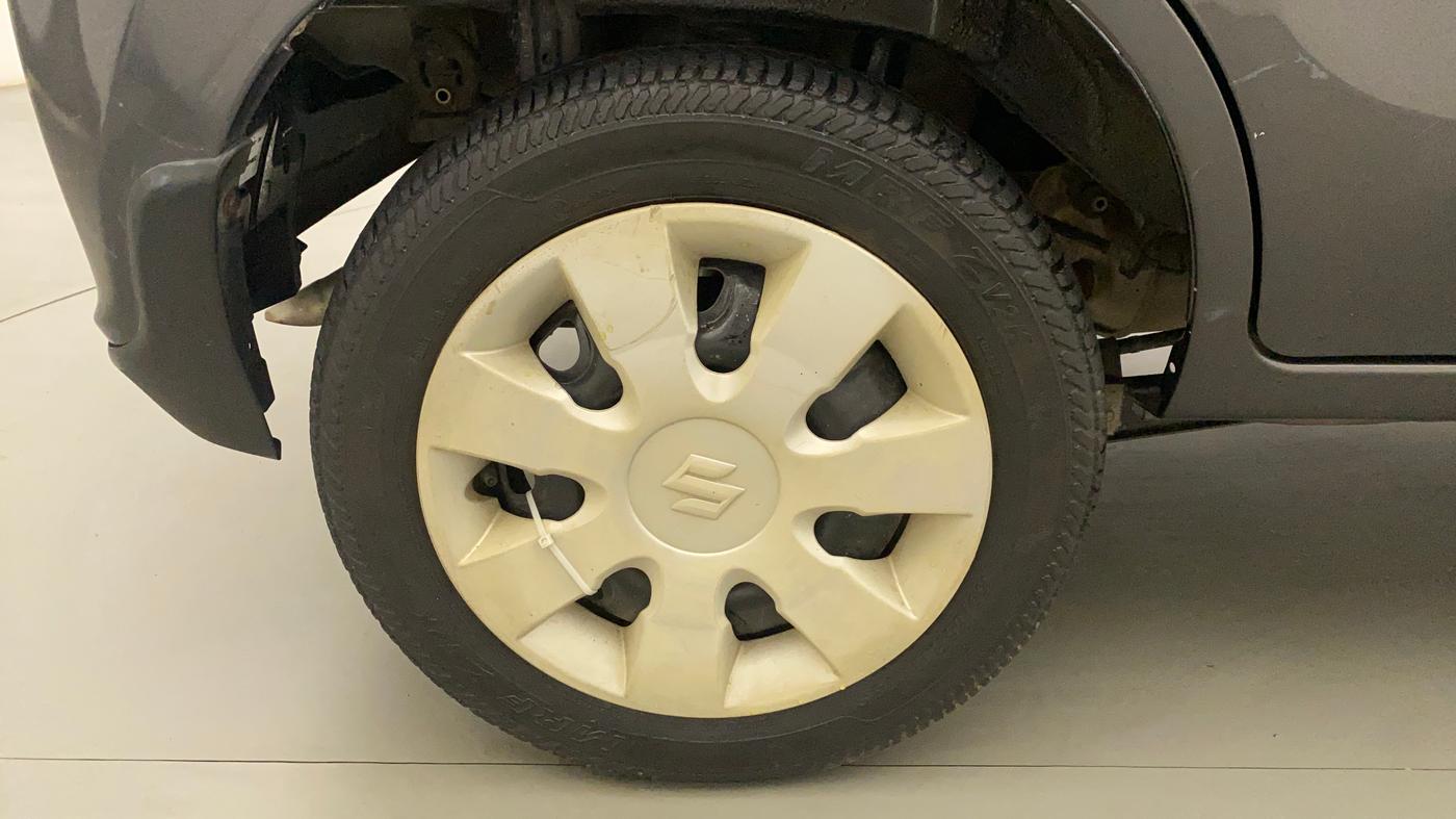 2015 Maruti Alto K10 VXI, Petrol, Manual, 27,789 km, Right Rear Wheel