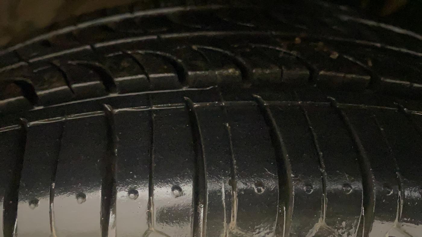 2020 Maruti New Wagon-R VXI (O) 1.0, Petrol, Manual, 85,586 km, Right Front Tyre Tread