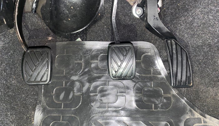 2014 Maruti Ritz VXI, Petrol, Manual, 76,020 km, Pedals