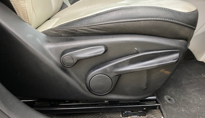 2017 Jeep Compass LIMITED 2.0 DIESEL 4X4, Diesel, Manual, 66,425 km, Driver Side Adjustment Panel