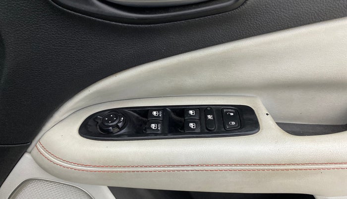 2017 Jeep Compass LIMITED 2.0 DIESEL 4X4, Diesel, Manual, 66,425 km, Driver Side Door Panels Control