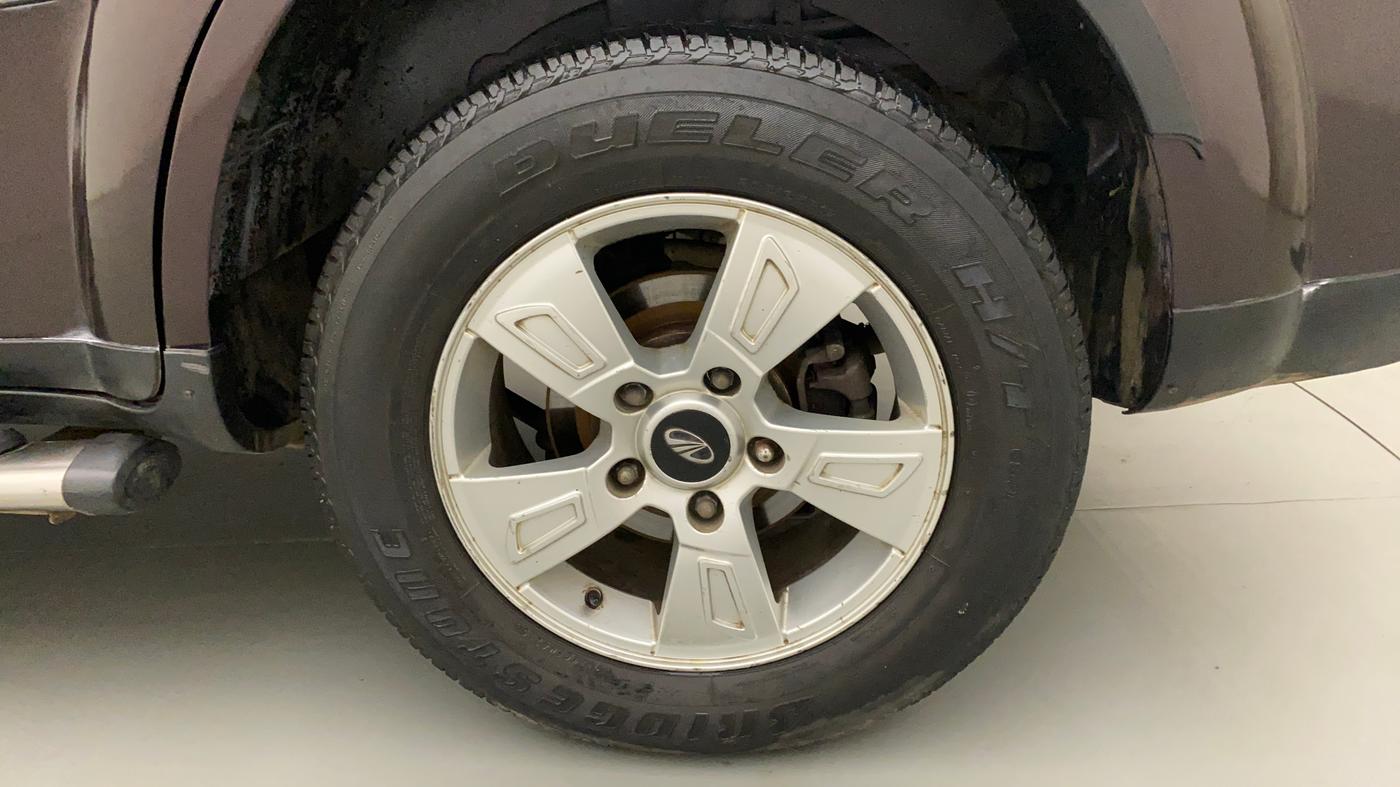 2014 Mahindra XUV500 W8, Diesel, Manual, 87,659 km, Left Rear Wheel