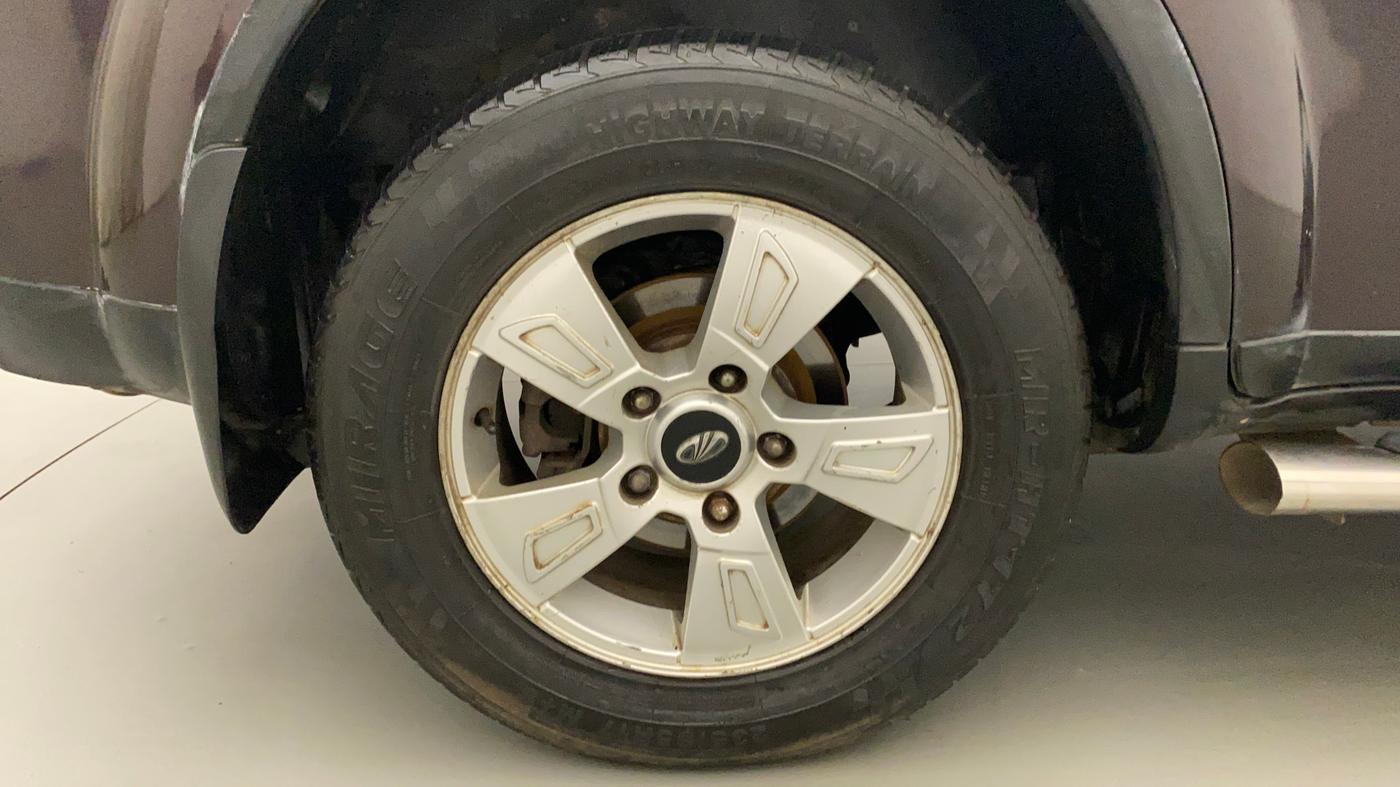 2014 Mahindra XUV500 W8, Diesel, Manual, 87,659 km, Right Rear Wheel