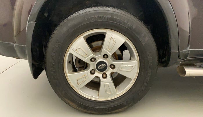 2014 Mahindra XUV500 W8, Diesel, Manual, 87,659 km, Right Rear Wheel