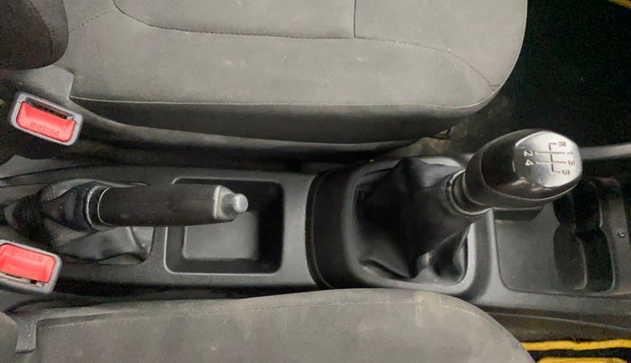 2017 Renault Kwid RXT 0.8, Petrol, Manual, 34,793 km, Gear Lever