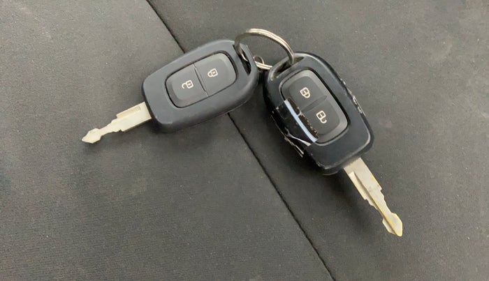 2017 Renault Kwid RXT 0.8, Petrol, Manual, 34,793 km, Key Close Up