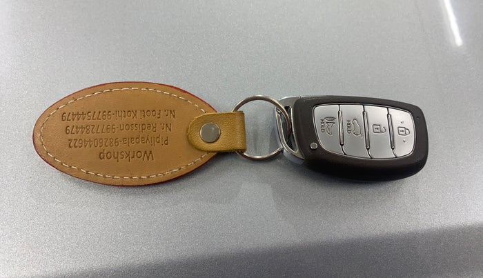 2022 Hyundai VENUE SX PLUS 1.0 TURBO DCT, Petrol, Automatic, 11,386 km, Key Close Up