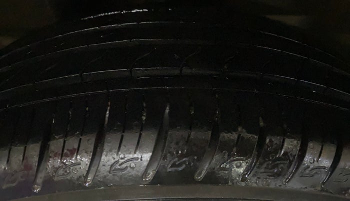 2022 Hyundai VENUE SX PLUS 1.0 TURBO DCT, Petrol, Automatic, 11,386 km, Right Rear Tyre Tread