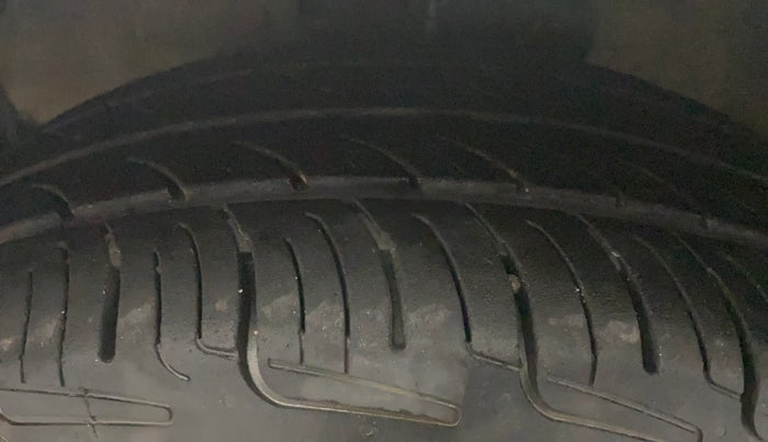 2016 Maruti Celerio VXI, Petrol, Manual, 90,250 km, Left Front Tyre Tread