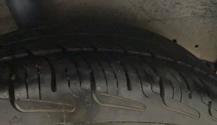 2016 Maruti Celerio VXI, Petrol, Manual, 90,250 km, Right Rear Tyre Tread