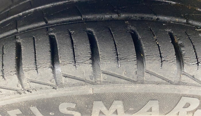 2021 Datsun Redi Go T, Petrol, Manual, 25,136 km, Left Front Tyre Tread