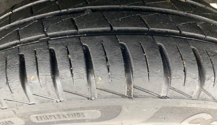 2021 Datsun Redi Go T, Petrol, Manual, 25,136 km, Left Rear Tyre Tread