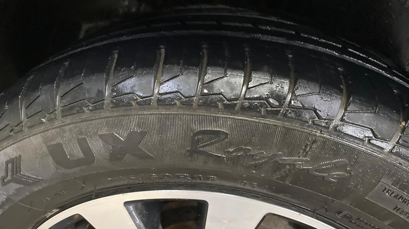 2020 Maruti S Cross ALPHA AT1.5, Petrol, Automatic, 40,622 km, Right Rear Tyre Tread