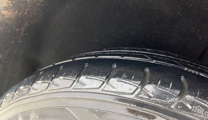 2016 Maruti Baleno DELTA CVT PETROL 1.2, Petrol, Automatic, 77,370 km, Left Rear Tyre Tread