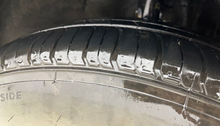 2016 Maruti Baleno DELTA CVT PETROL 1.2, Petrol, Automatic, 77,370 km, Right Front Tyre Tread