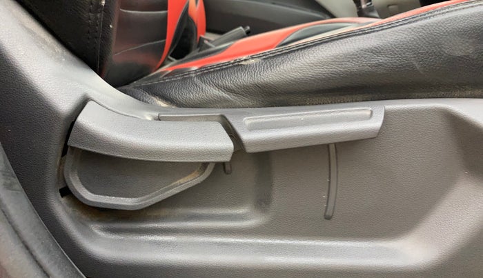 2020 Hyundai GRAND I10 NIOS SPORTZ AMT 1.2 KAPPA VTVT, Petrol, Automatic, 1,48,638 km, Driver Side Adjustment Panel