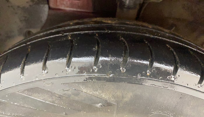 2020 Hyundai GRAND I10 NIOS SPORTZ AMT 1.2 KAPPA VTVT, Petrol, Automatic, 1,48,638 km, Left Front Tyre Tread