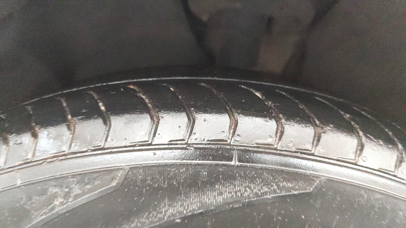 2019 Ford Ecosport TITANIUM + 1.5L PETROL AT, CNG, Automatic, 1,07,110 km, Left Front Tyre Tread
