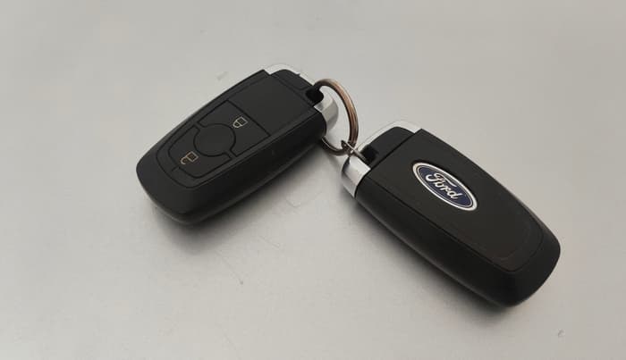 2019 Ford Ecosport TITANIUM + 1.5L PETROL AT, CNG, Automatic, 1,07,076 km, Key Close Up