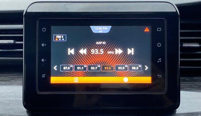 2020 Maruti XL6 ALPHA SHVS  MT, Petrol, Manual, 11,789 km, Infotainment System