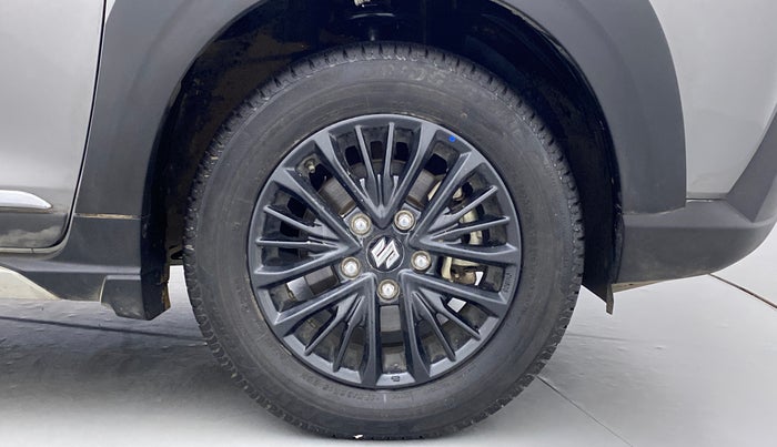 2020 Maruti XL6 ALPHA SHVS  MT, Petrol, Manual, 11,789 km, Right Front Wheel