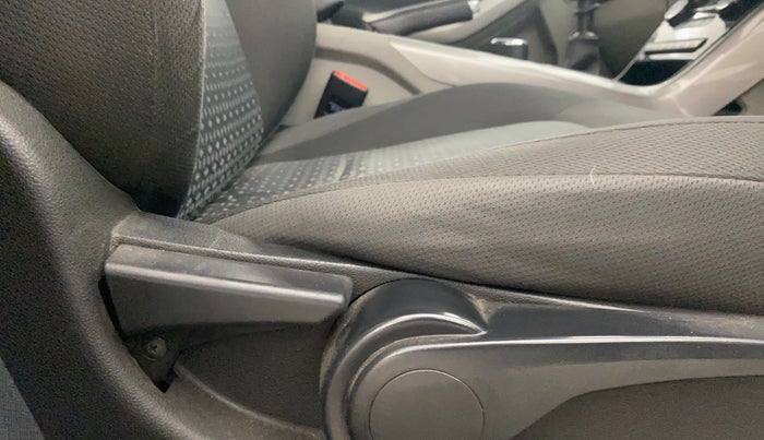 2019 Tata NEXON XZ PLUS DIESEL, Diesel, Manual, 1,26,640 km, Driver Side Adjustment Panel