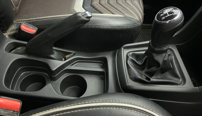 2021 Toyota URBAN CRUISER PREMIUM MT, Petrol, Manual, 22,783 km, Gear Lever