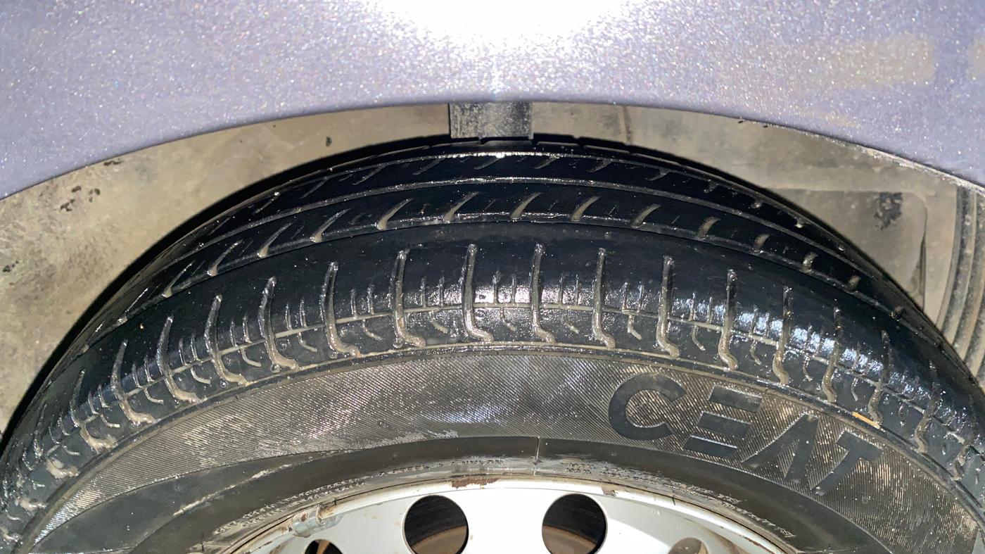 2015 Hyundai Eon ERA +, Petrol, Manual, 26,869 km, Right Front Tyre Tread