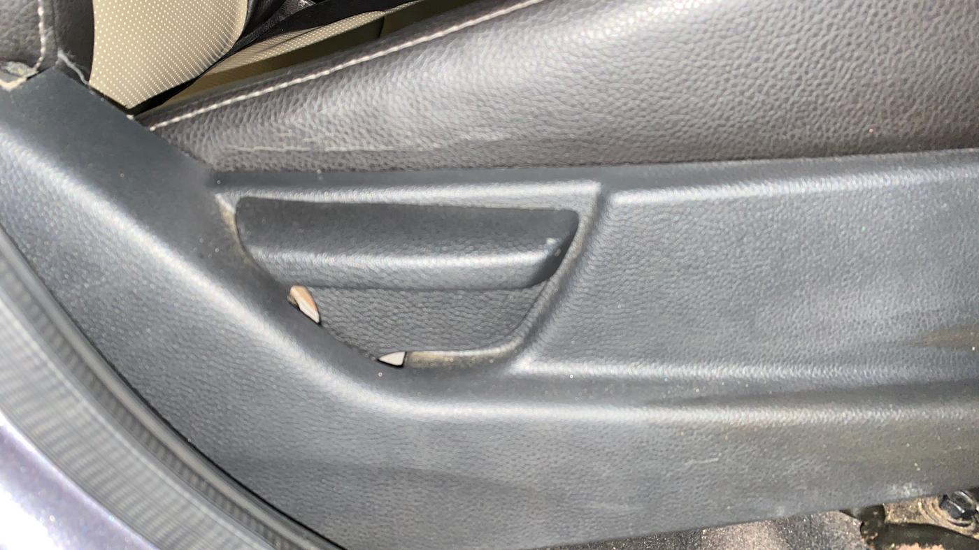 2015 Hyundai Eon ERA +, Petrol, Manual, 26,869 km, Driver Side Adjustment Panel