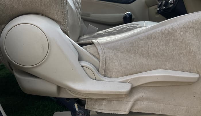2021 Maruti Dzire VXI, Petrol, Manual, 70,953 km, Driver Side Adjustment Panel