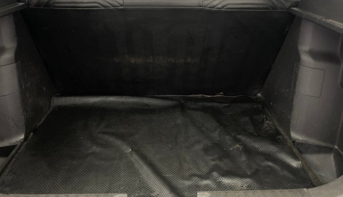 2016 Maruti Vitara Brezza VDI, Diesel, Manual, 1,01,543 km, Boot Inside