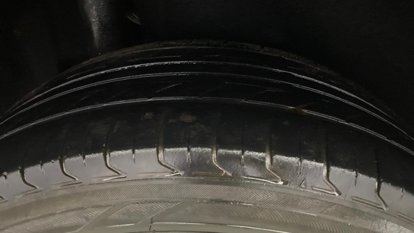 2016 Maruti Vitara Brezza VDI, Diesel, Manual, 1,01,560 km, Right Rear Tyre Tread