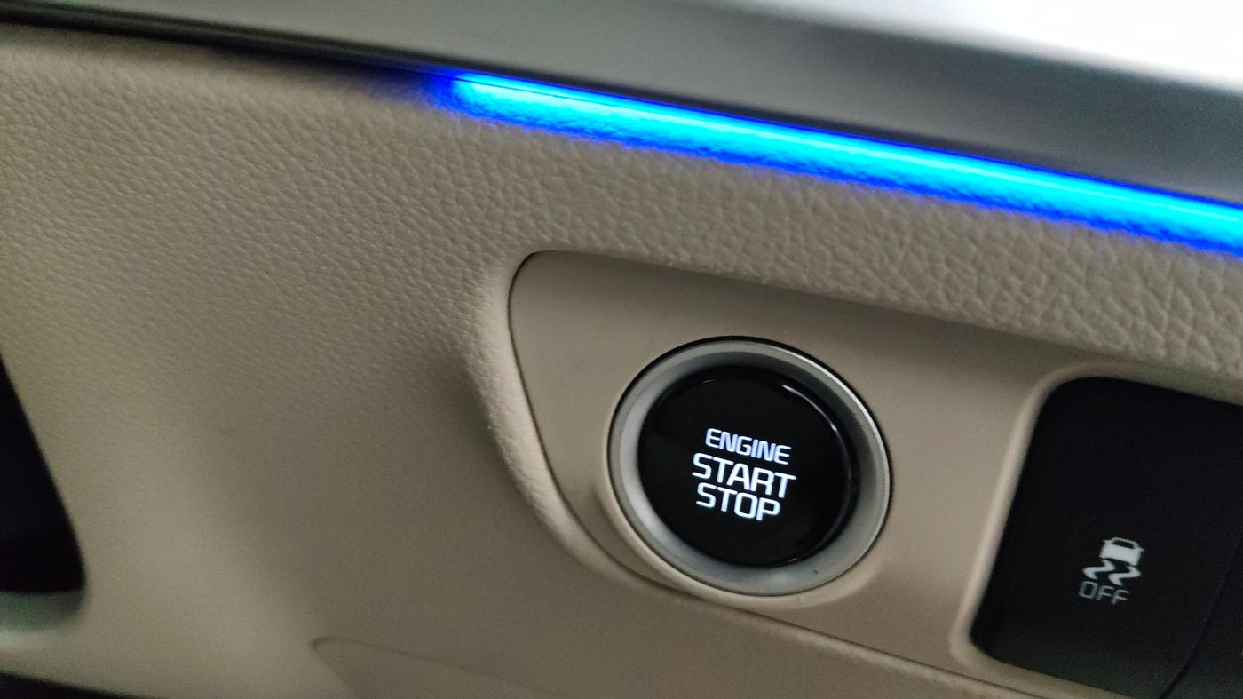 2022 KIA CARENS LUXURY PLUS 1.4 PETROL 7 STR, Petrol, Manual, 37,723 km, Keyless Start/ Stop Button