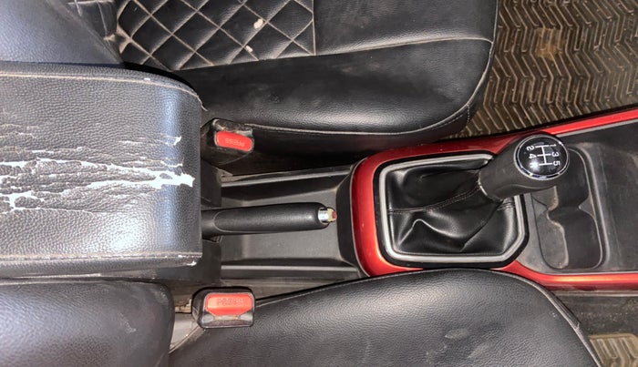 2017 Maruti IGNIS ALPHA 1.3 DUAL TONE, Diesel, Manual, 96,288 km, Gear Lever