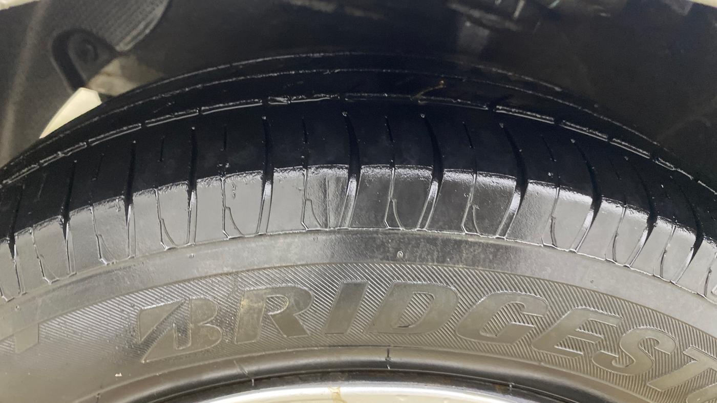 2018 Hyundai Xcent S 1.2, CNG, Manual, 99,263 km, Left Front Tyre Tread