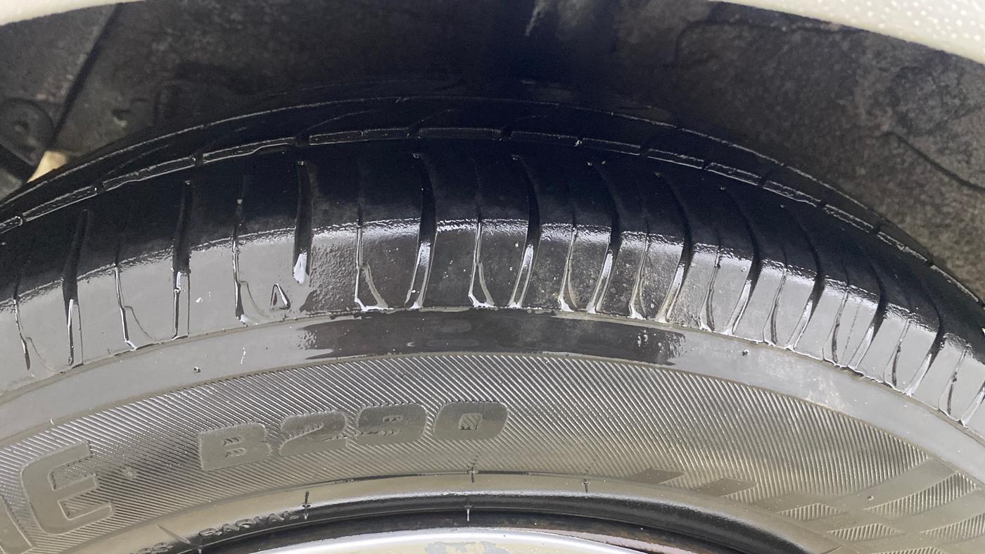 2018 Hyundai Xcent S 1.2, CNG, Manual, 99,263 km, Right Rear Tyre Tread