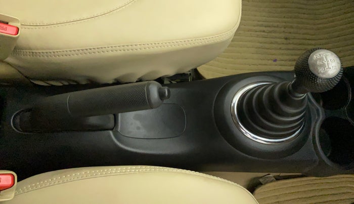 2016 Honda Amaze 1.2L I-VTEC SX, CNG, Manual, 34,243 km, Gear Lever