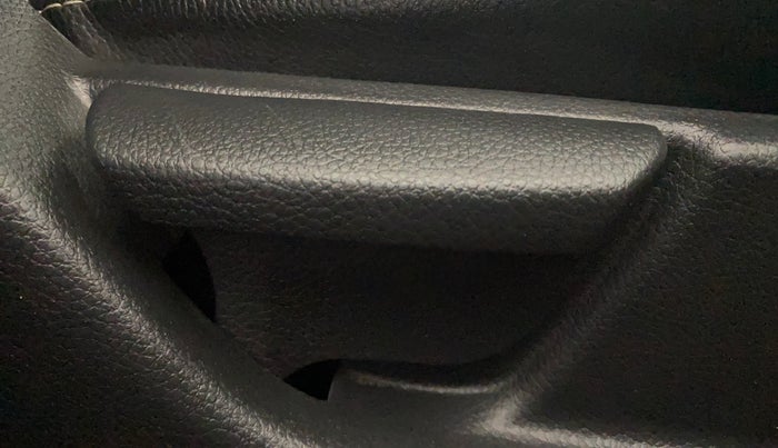 2014 Hyundai Eon ERA +, Petrol, Manual, 47,220 km, Driver Side Adjustment Panel