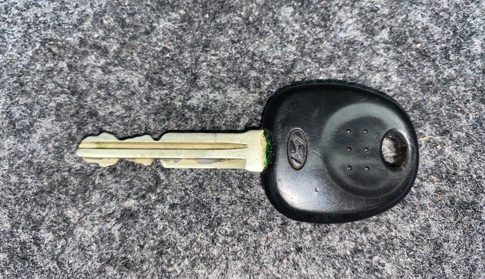 2014 Hyundai Eon ERA +, Petrol, Manual, 47,220 km, Key Close Up