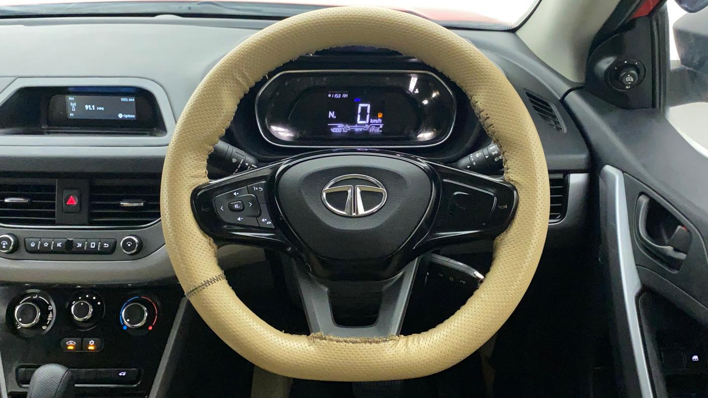 2020 Tata NEXON XMA SUNROOF DIESEL, Diesel, Automatic, 40,007 km, Steering Wheel Close Up