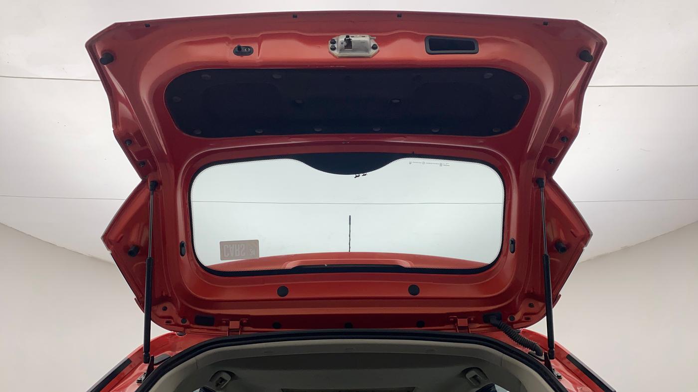 2020 Tata NEXON XMA SUNROOF DIESEL, Diesel, Automatic, 40,007 km, Boot Door Open